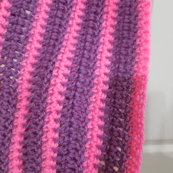 Crocheted scarf - Picture 3 of 4